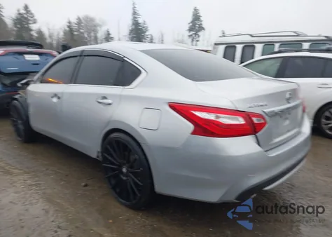 2016 Nissan Altima 2.5/2.5 S/2.5 Sl/2.5 Sr/2.5 Sv z USA, uszkodzony, nr VIN 1N4AL3AP2GC229903